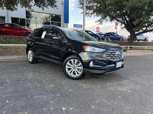 2021 Ford Edge Titanium