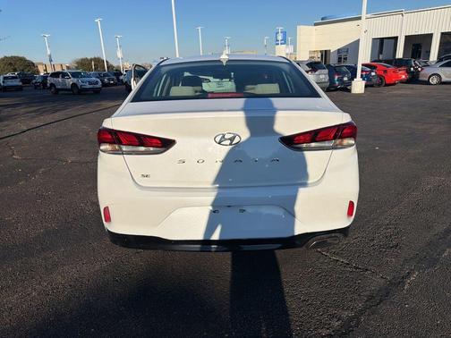 2018 Hyundai SONATA SE
