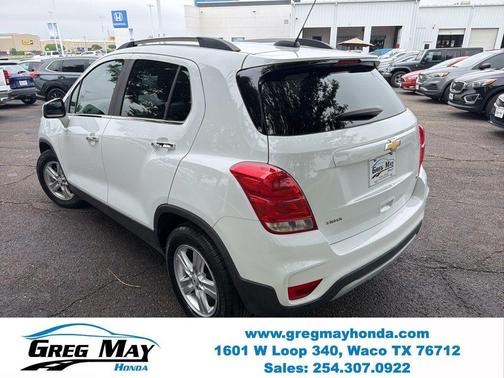 Summit White 2019 Chevrolet Trax LT