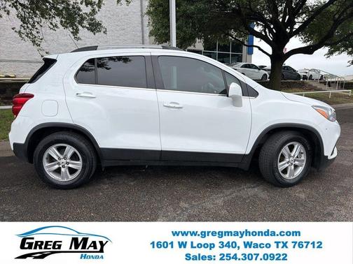 Summit White 2019 Chevrolet Trax LT