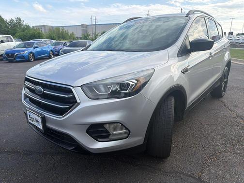 Ingot Silver Metallic 2018 Ford Escape SEL