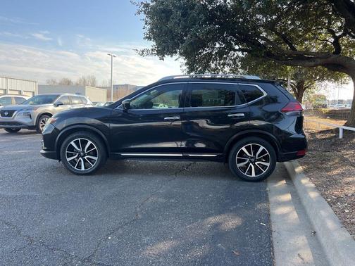 2020 Nissan Rogue SL