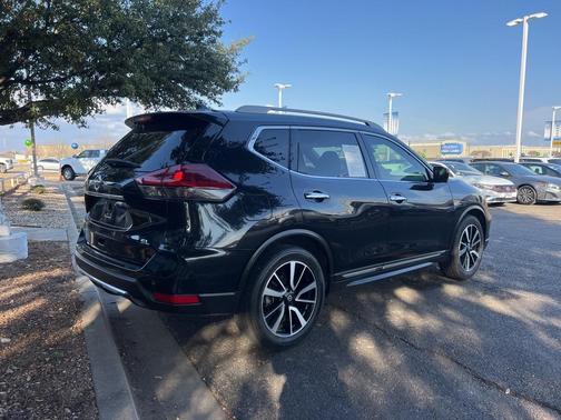 2020 Nissan Rogue SL