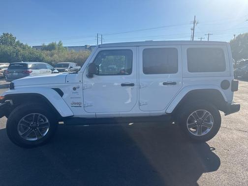 2022 Jeep Wrangler Unlimited Sahara