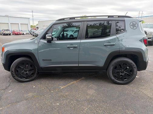 2017 Jeep Renegade Trailhawk