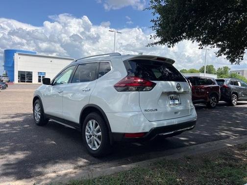 2020 Nissan Rogue SV