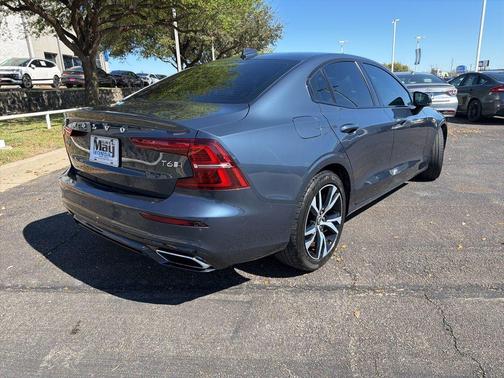 2019 Volvo S60 T6 R-Design