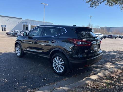 2022 Nissan Rogue Sport S