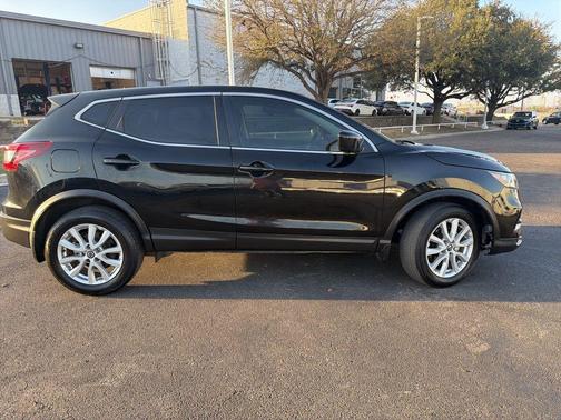 2022 Nissan Rogue Sport S