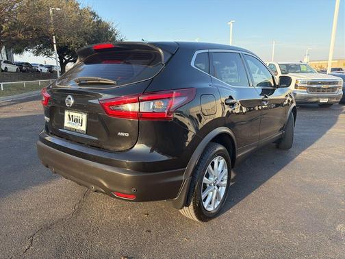 2022 Nissan Rogue Sport S