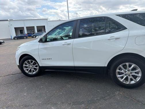 2021 Chevrolet Equinox LS