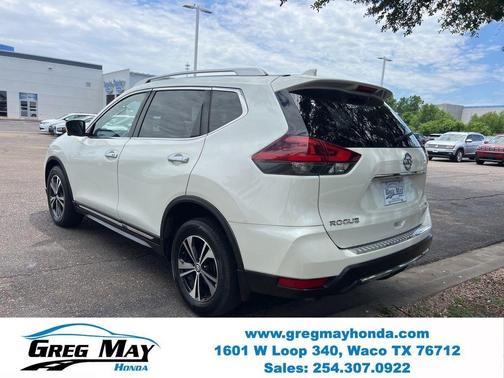 White 2018 Nissan Rogue SL