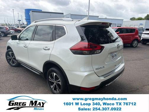 White 2018 Nissan Rogue SL