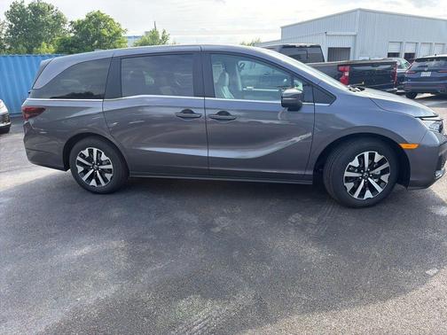 Modern Steel Metallic 2026 Honda Odyssey EX-L