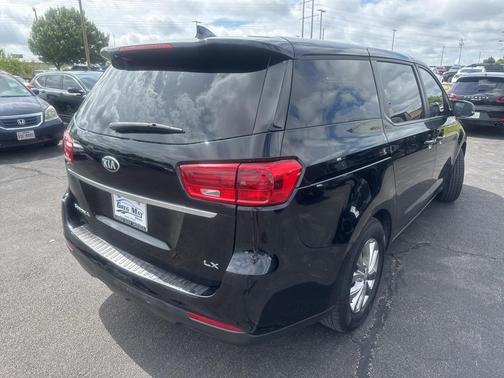2021 Kia Sedona LX