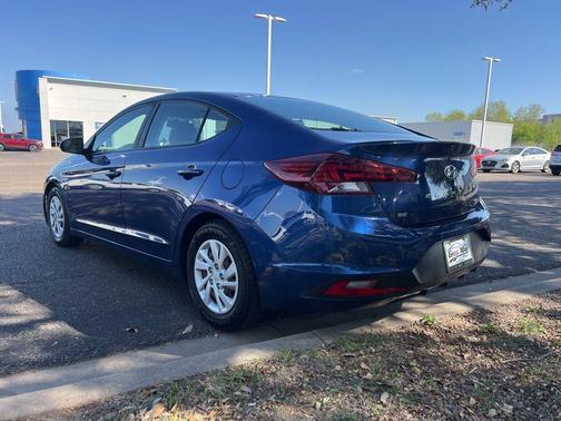 2019 Hyundai ELANTRA SE