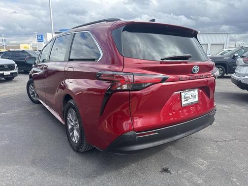 2021 Toyota Sienna XLE