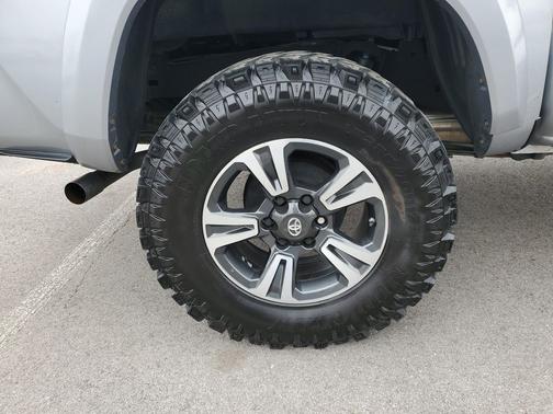 2018 Toyota Tacoma TRD Sport