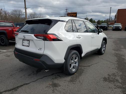 2025 Toyota RAV4 Hybrid LE