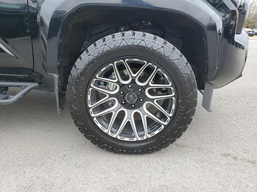 2024 Toyota Tacoma TRD Sport