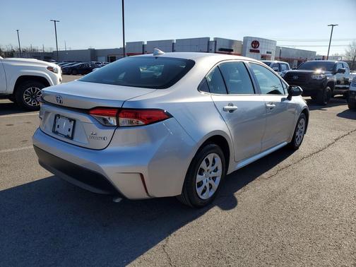 2024 Toyota Corolla Hybrid LE