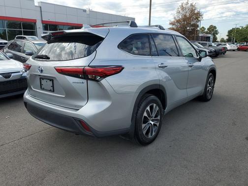 2021 Toyota Highlander Hybrid XLE