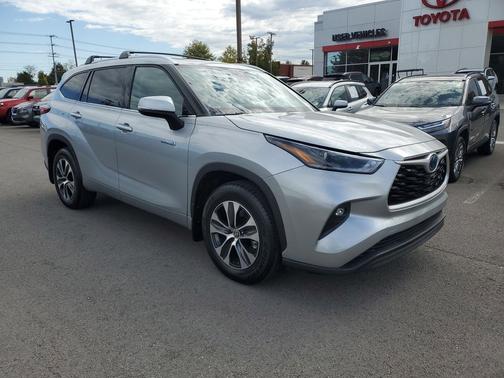 2021 Toyota Highlander Hybrid XLE