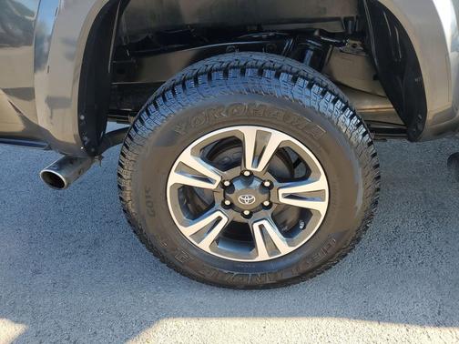 2017 Toyota Tacoma TRD Sport