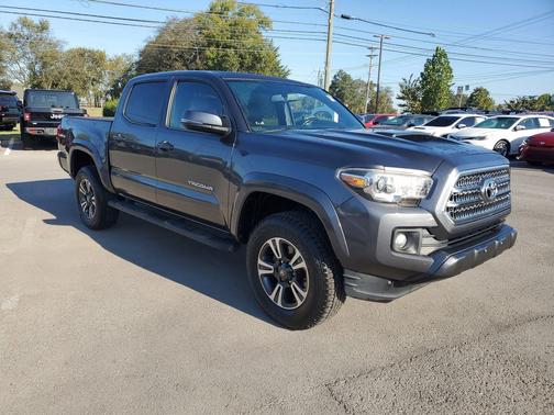 2017 Toyota Tacoma TRD Sport