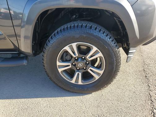 2017 Toyota Tacoma TRD Sport
