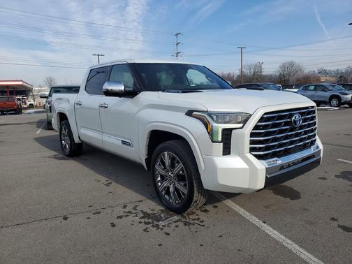 2022 Toyota Tundra Hybrid Capstone