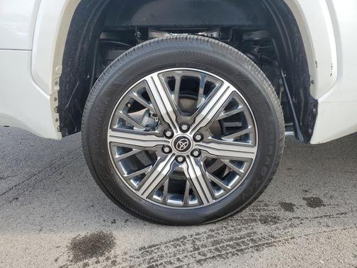 2022 Toyota Tundra Hybrid Capstone