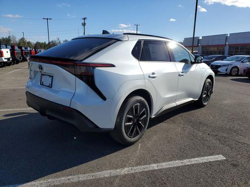 2026 Toyota bZ XLE Plus