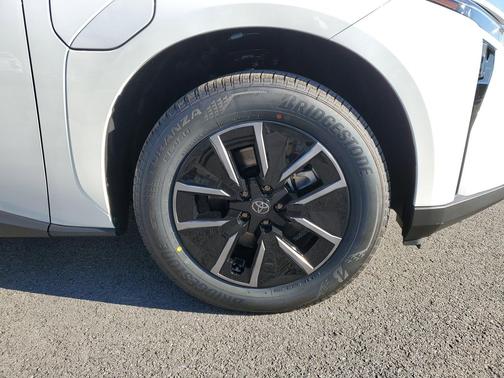 2026 Toyota bZ XLE Plus