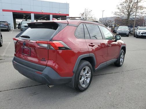 2022 Toyota RAV4 Hybrid LE