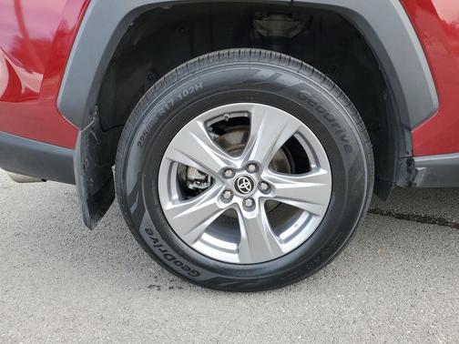 2022 Toyota RAV4 Hybrid LE