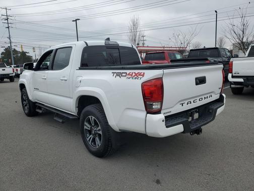 2017 Toyota Tacoma TRD Sport