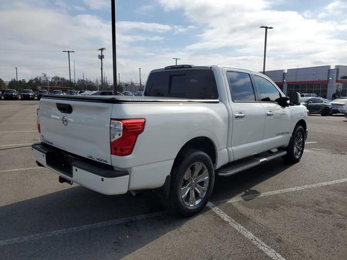 2019 Nissan Titan SL