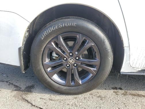 2025 Toyota Sienna XSE 7 Passenger