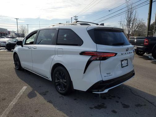 2025 Toyota Sienna XSE 7 Passenger
