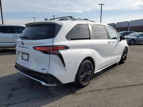 2025 Toyota Sienna XSE 7 Passenger