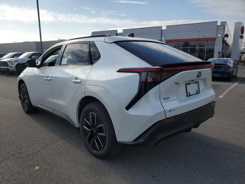 2026 Toyota bZ XLE Plus
