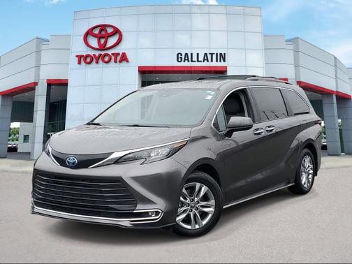 2024 Toyota Sienna XLE