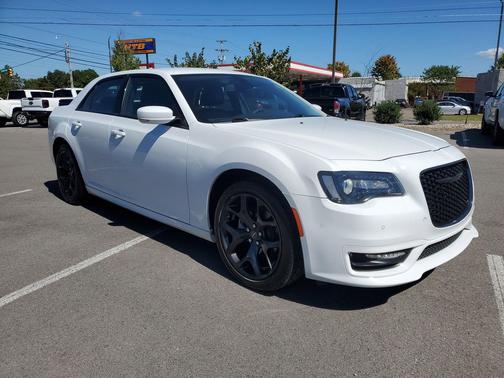2022 Chrysler 300 Touring