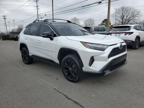 2024 Toyota RAV4 Hybrid SE