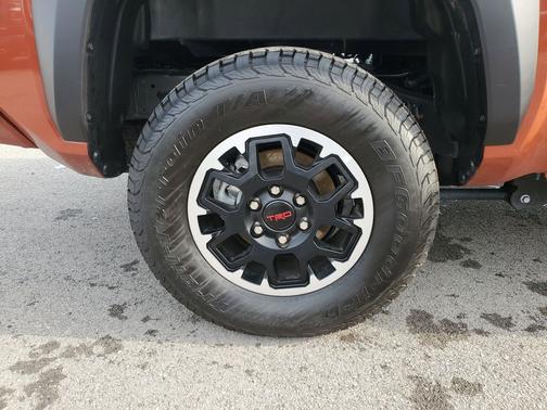 2025 Toyota Tacoma TRD Off-Road