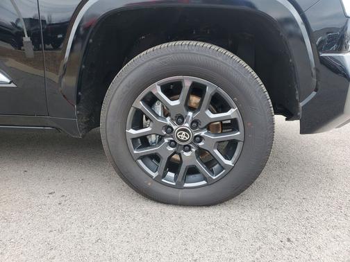 2026 Toyota Tundra Hybrid Platinum