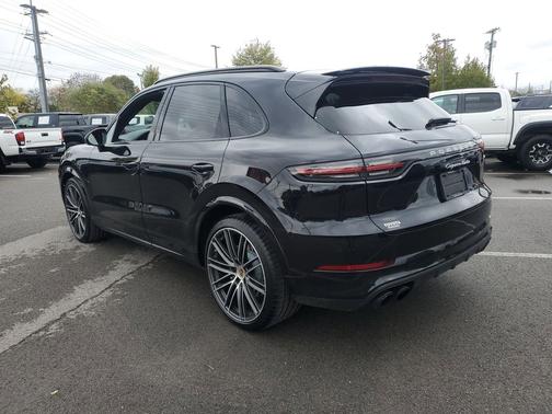 2021 Porsche Cayenne Turbo
