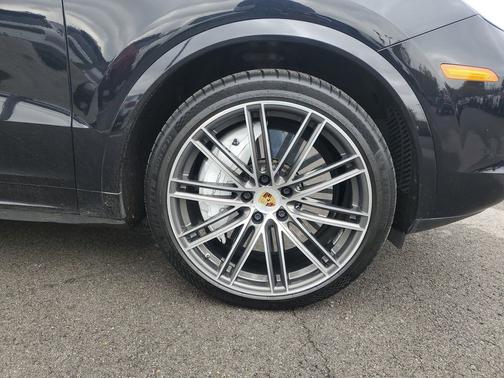 2021 Porsche Cayenne Turbo