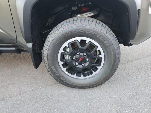 2025 Toyota Tacoma TRD Off Road